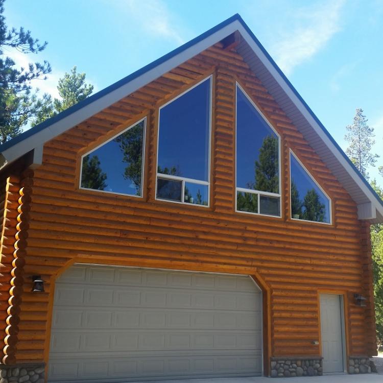 Log garage